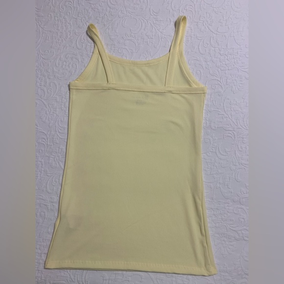 Cute yellow cami - Picture 2 of 3